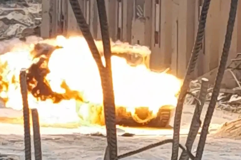 صورة حول : القسام تدمر 3 دبابات ميركافا والسرايا تسقط مسيّرة نوعية شرق غزة القسام تدمر 3 دبابات ميركافا والسرايا تسقط مسيّرة نوعية شرق غزة