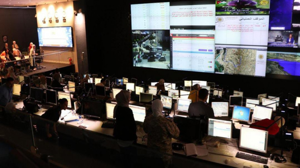 الزعبي يحسم الجدل بشأن تعطيل الجامعات وشلل الحياة العامة