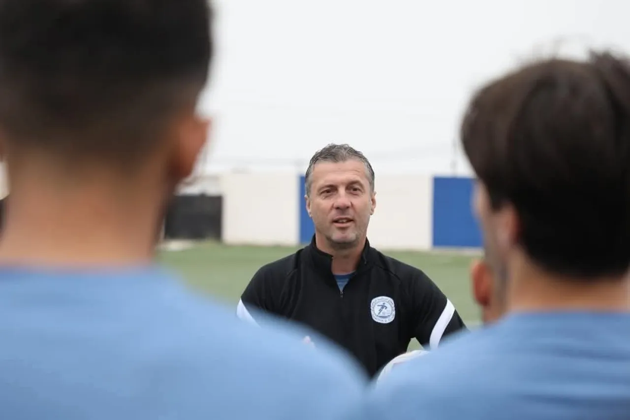 توتر إقليمي يوقف رحيل مدرب الرمثا ويهدد مستقبل الفريق!