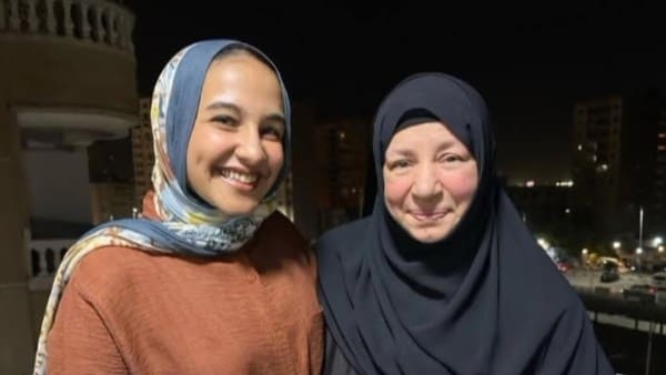 عائلة عبلة كامل توضح حقيقة الصور المنتشرة عبر مواقع التواصل