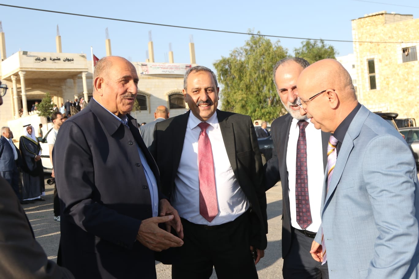 صورة حول : الذنيبات يرأس مراسم خطوبة نجل الزميل وليد الجلاد على كريمة بسام الرقاد الذنيبات يرأس مراسم خطوبة نجل الزميل وليد الجلاد على كريمة بسام الرقاد