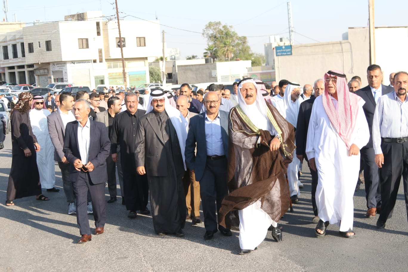 صورة حول : الذنيبات يرأس مراسم خطوبة نجل الزميل وليد الجلاد على كريمة بسام الرقاد الذنيبات يرأس مراسم خطوبة نجل الزميل وليد الجلاد على كريمة بسام الرقاد