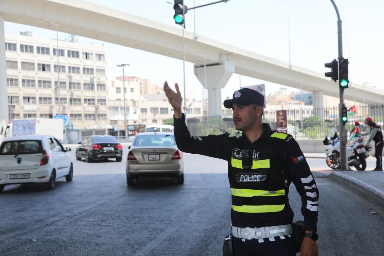 مدير الأمن العام يوعز بتوفير أفضل معايير الأمن والسلامة والخدمات للجماهير