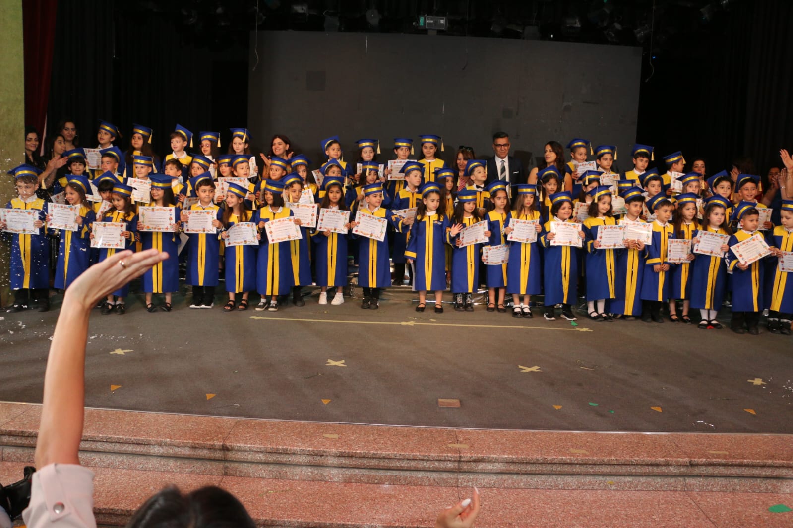 صورة حول : كاتيا ثائر الزعبي… من دي لا سال– الفرير تبدأ الحكاية كاتيا ثائر الزعبي… من دي لا سال– الفرير تبدأ الحكاية