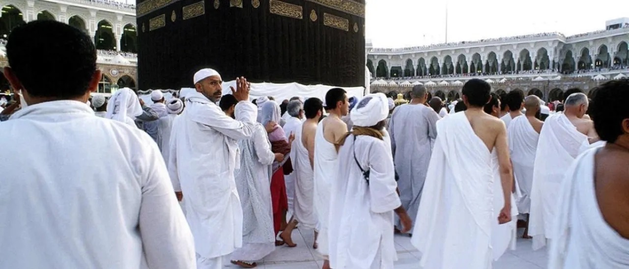 إصدار أكثر من 190 ألف تأشيرة عمرة في أول أيام الموسم بالسعودية