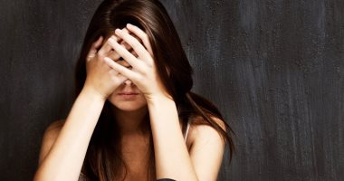 متى تكون المرأة أكثر عرضة لانهيار نفسي؟