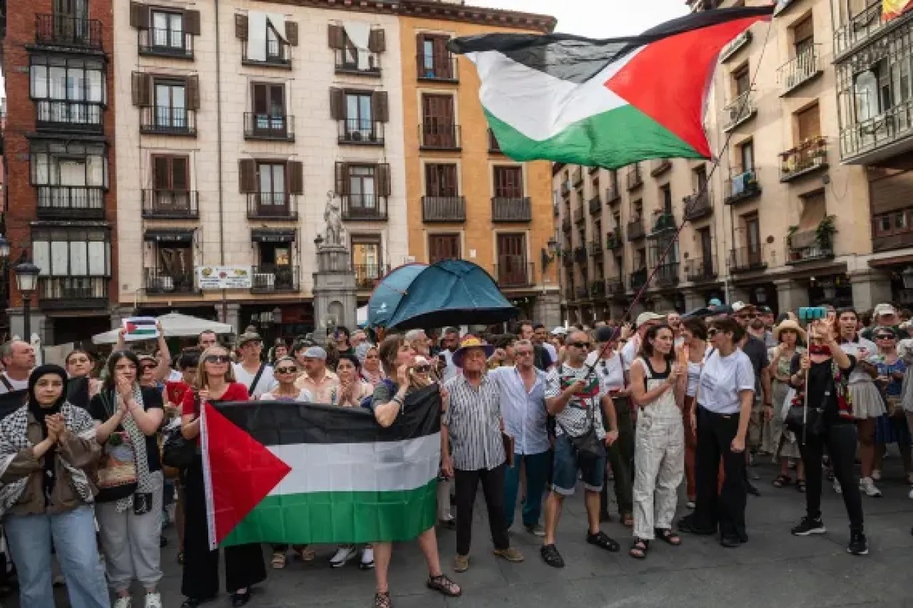 بحّار إسباني يرفع شكوى ضد إسرائيل بتهم "جرائم حرب" و"الاختطاف في المياه الدولية