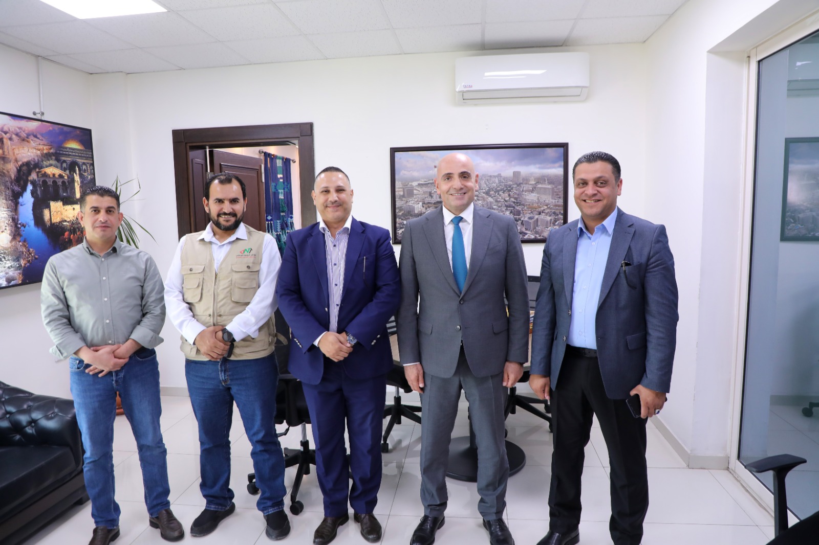 صورة حول : قافلة النزاهة تزور هيئة تنشيط السياحة ضمن فعاليات مؤشر النزاهة الوطني قافلة النزاهة تزور هيئة تنشيط السياحة ضمن فعاليات مؤشر النزاهة الوطني