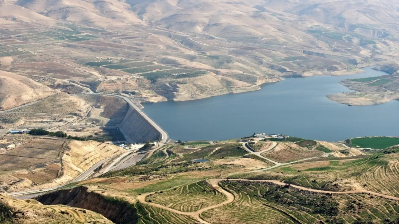 صورة حول : الأمطار تعزز مخزون السدود وتدعم مشاريع المياه الكبرى في الأردن الأمطار تعزز مخزون السدود وتدعم مشاريع المياه الكبرى في الأردن