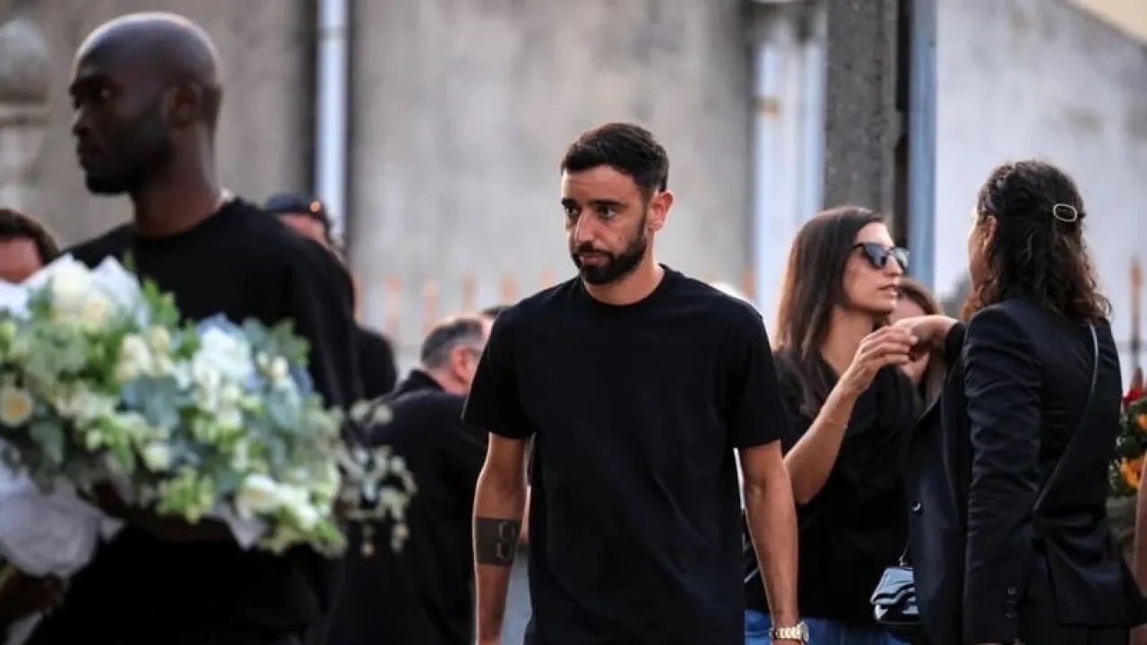 مانشستر يونايتد يمنح برونو فرنانديز ودالوت إجازة خاصة بعد وفاة جوتا