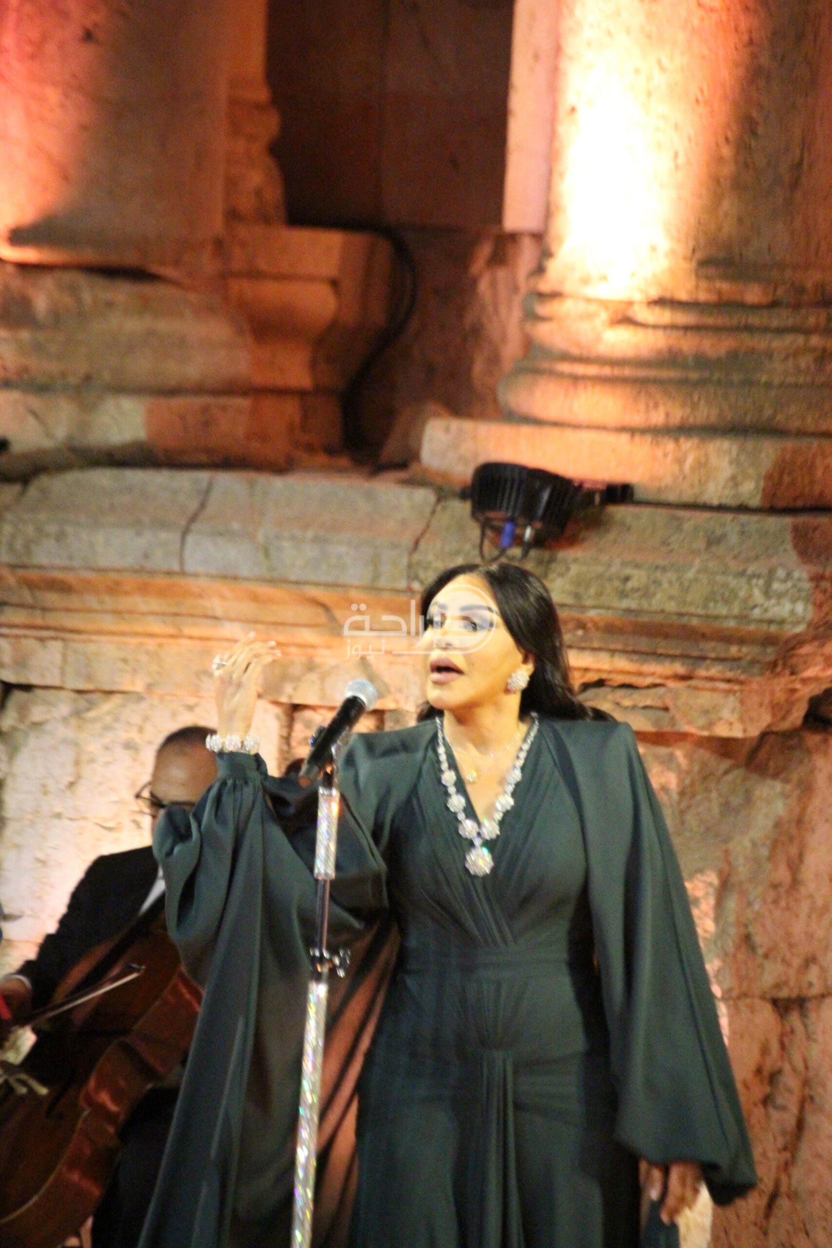 أحلام تعيد ذكريات الزمن الجميل في مهرجان جرش "فيديو وصور"