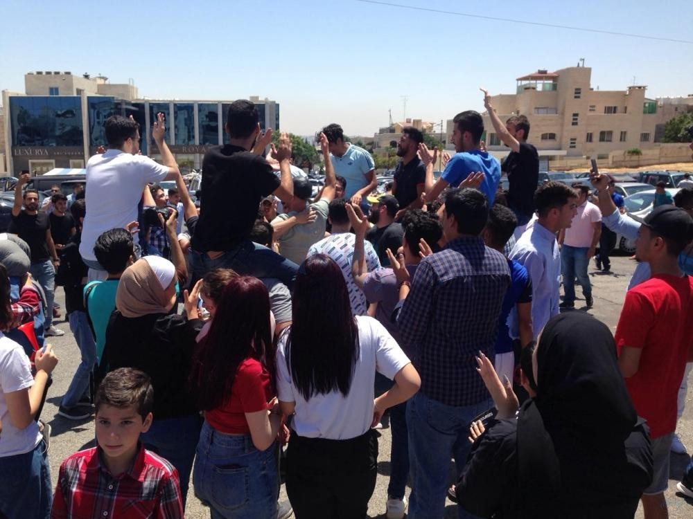 صورة حول : الأمن العام يُطبق خطة مشددة تزامناً مع إعلان نتائج التوجيهي لضبط المخالفات وحماية الأرواح الأمن العام يُطبق خطة مشددة تزامناً مع إعلان نتائج التوجيهي لضبط المخالفات وحماية الأرواح