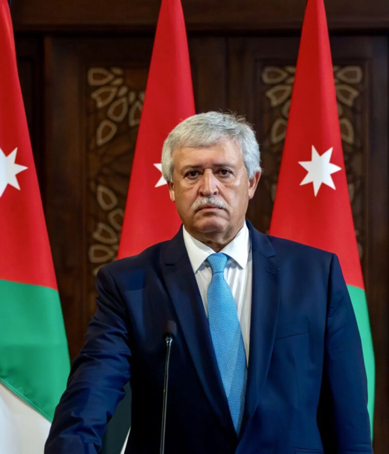 صورة حول : عاجل | القطامين: توسيع نظام التتبع الإلكتروني ليشمل مركبات ذات أثر بيئي عاجل | القطامين: توسيع نظام التتبع الإلكتروني ليشمل مركبات ذات أثر بيئي