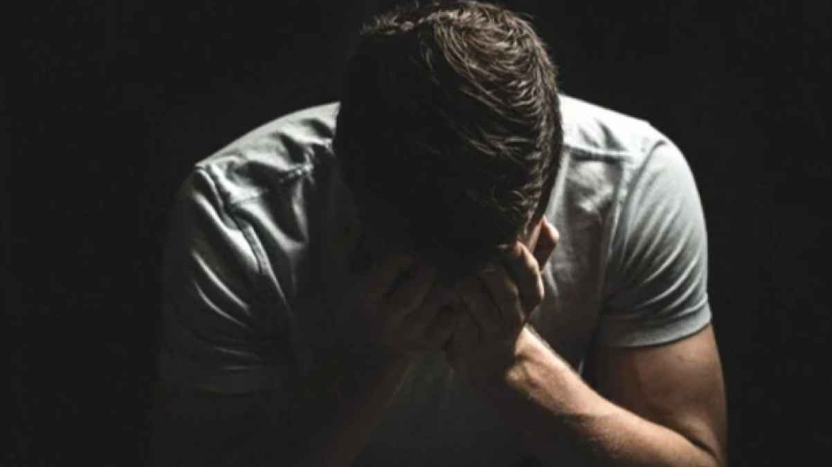 صورة حول : عاجل | طالب توجيهي يحاول الانتحار في ماركا قبيل إعلان النتائج عاجل | طالب توجيهي يحاول الانتحار في ماركا قبيل إعلان النتائج