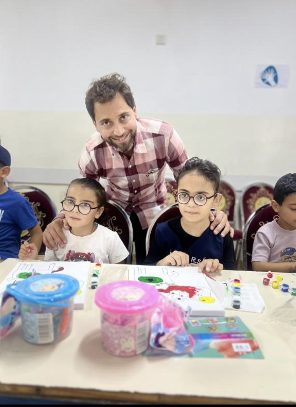 صورة حول : مؤسسة حرير تنفذ مبادرة "لوحة الأمل" في مركز التأهيل المجتمعي للمعوقين مؤسسة حرير تنفذ مبادرة "لوحة الأمل" في مركز التأهيل المجتمعي للمعوقين