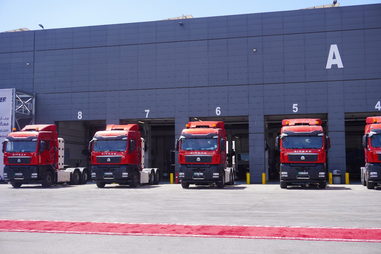 بالفيديو .. افتتاح أول محطة متنقلة لتعبئة الغاز الطبيعي المضغوط في الأردن