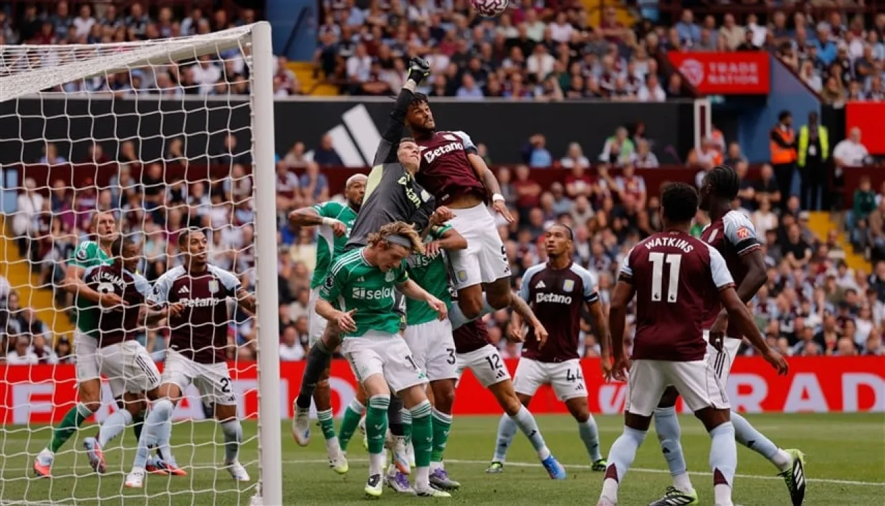 صورة حول : أستون فيلا يمدد سلسلة اللاهزيمة على ملعبه إلى 22 مباراة متتالية أستون فيلا يمدد سلسلة اللاهزيمة على ملعبه إلى 22 مباراة متتالية