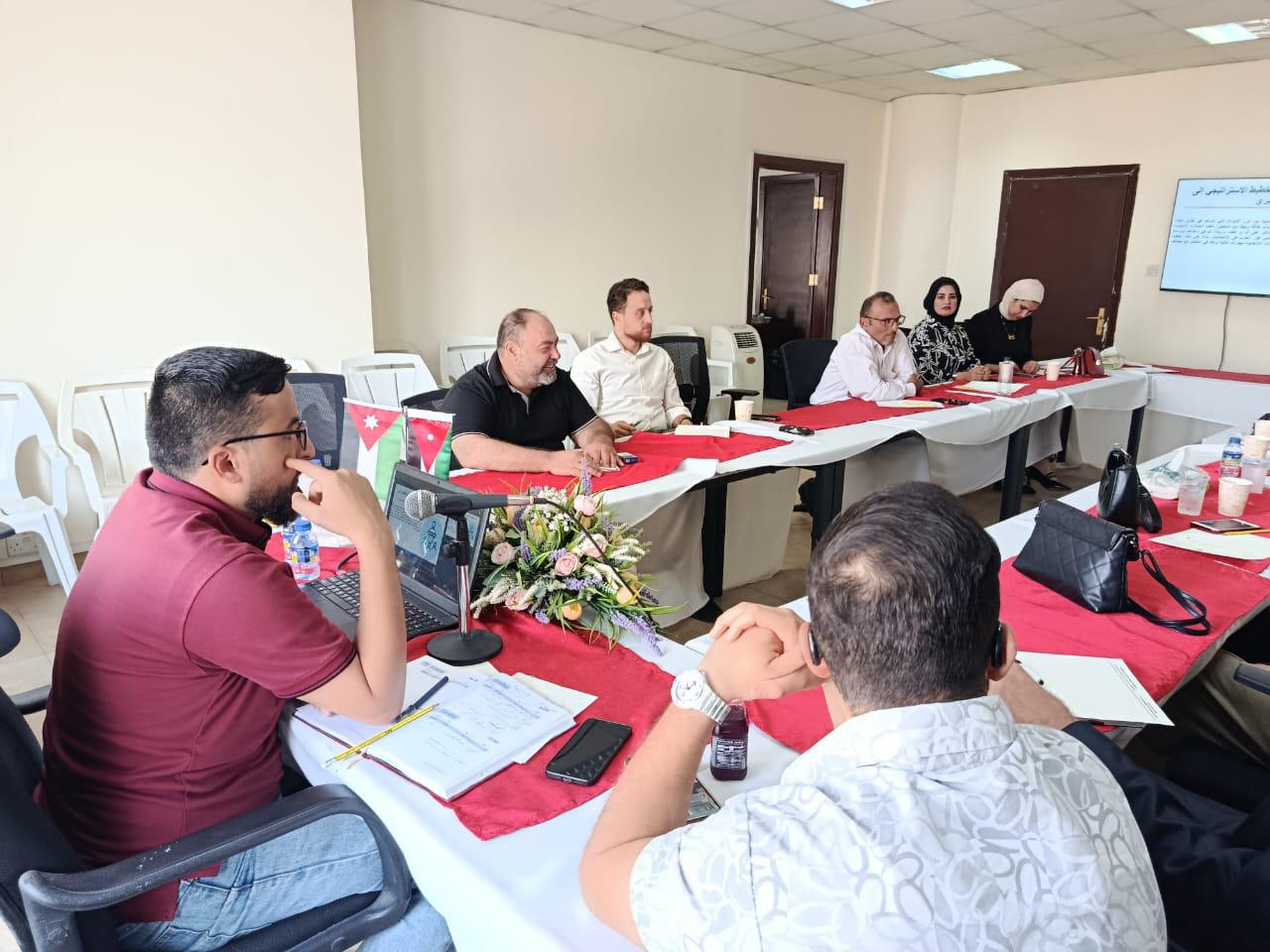 صورة حول : جلستان تدريبيتان حول تطوير العمل الحزبي لمنتسبي الأحزاب جلستان تدريبيتان حول تطوير العمل الحزبي لمنتسبي الأحزاب