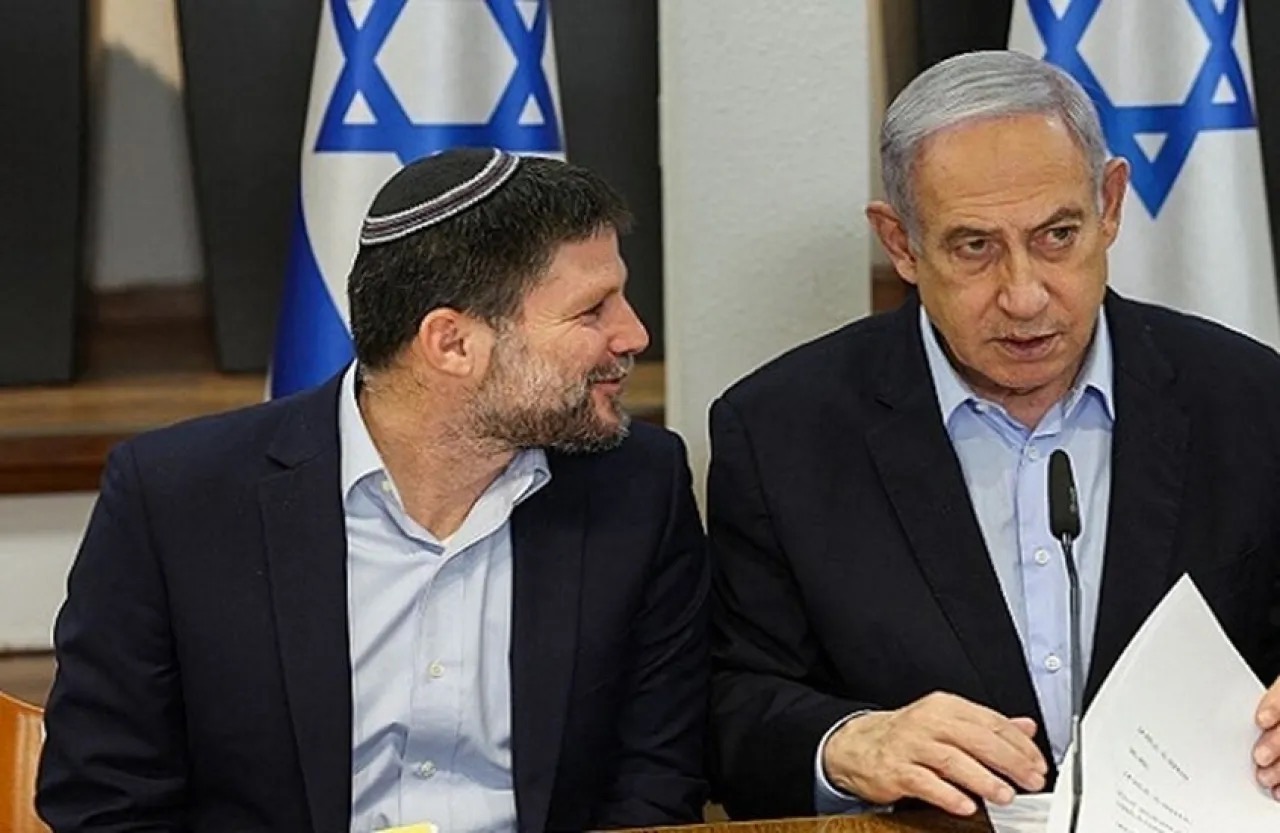 صورة حول : تصريحات صادمة .. وزير إسرائيلي يطالب بمحو غزة ويصفها بـ'الشر المطلق' تصريحات صادمة .. وزير إسرائيلي يطالب بمحو غزة ويصفها بـ'الشر المطلق'