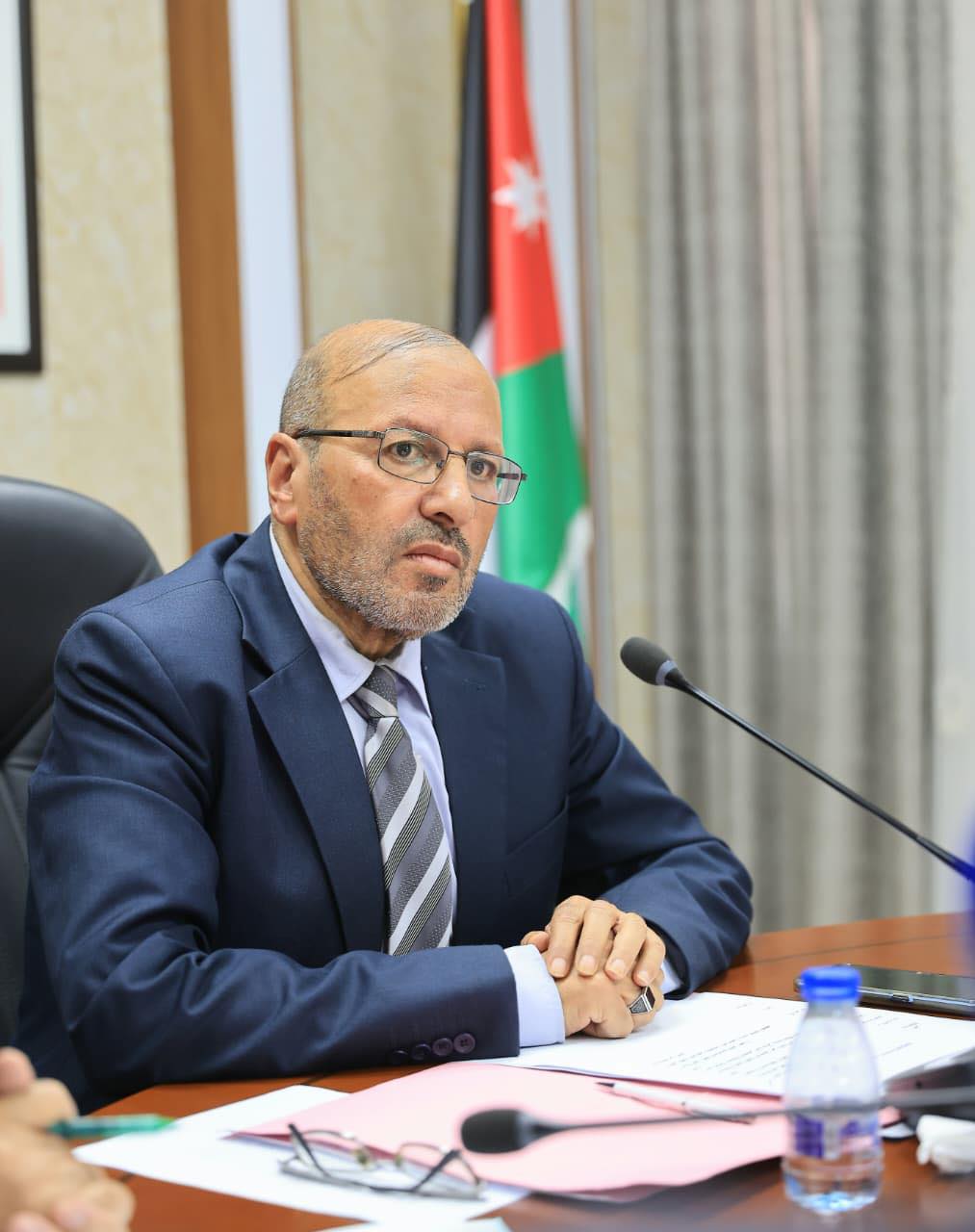 بالصور ... النائب الرعود يدعو لزيادة مقاعد الطب وإعادة مواد التوجيهي لجيل 2007 و2008