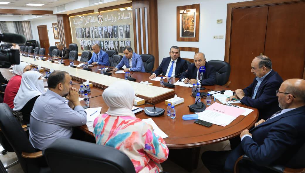 صورة حول : بالصور ... النائب الرعود يدعو لزيادة مقاعد الطب وإعادة مواد التوجيهي لجيل 2007 و2008 بالصور ... النائب الرعود يدعو لزيادة مقاعد الطب وإعادة مواد التوجيهي لجيل 2007 و2008