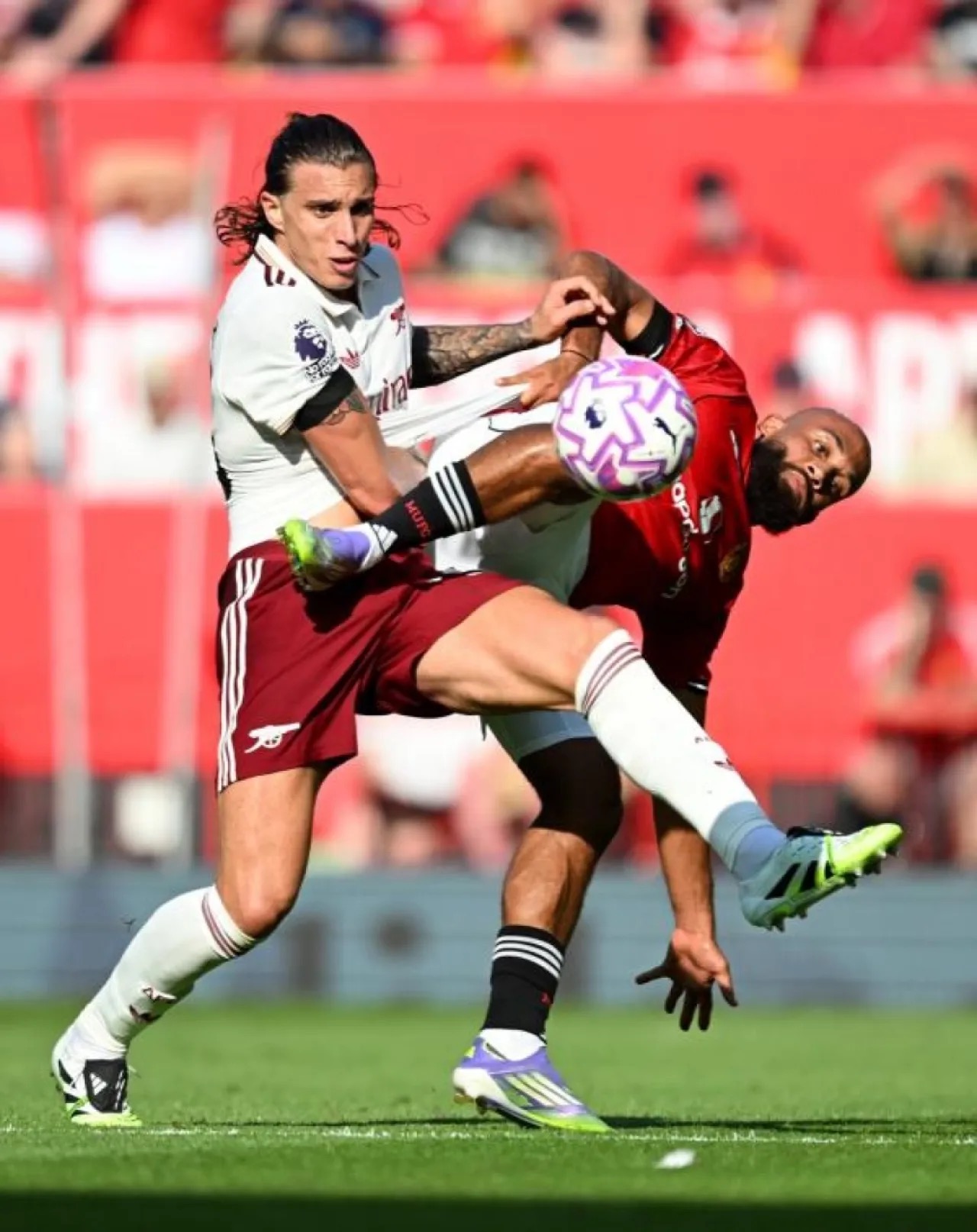 آرسنال يفتتح موسمه بانتصار ثمين على مانشستر يونايتد في "أولد ترافورد"