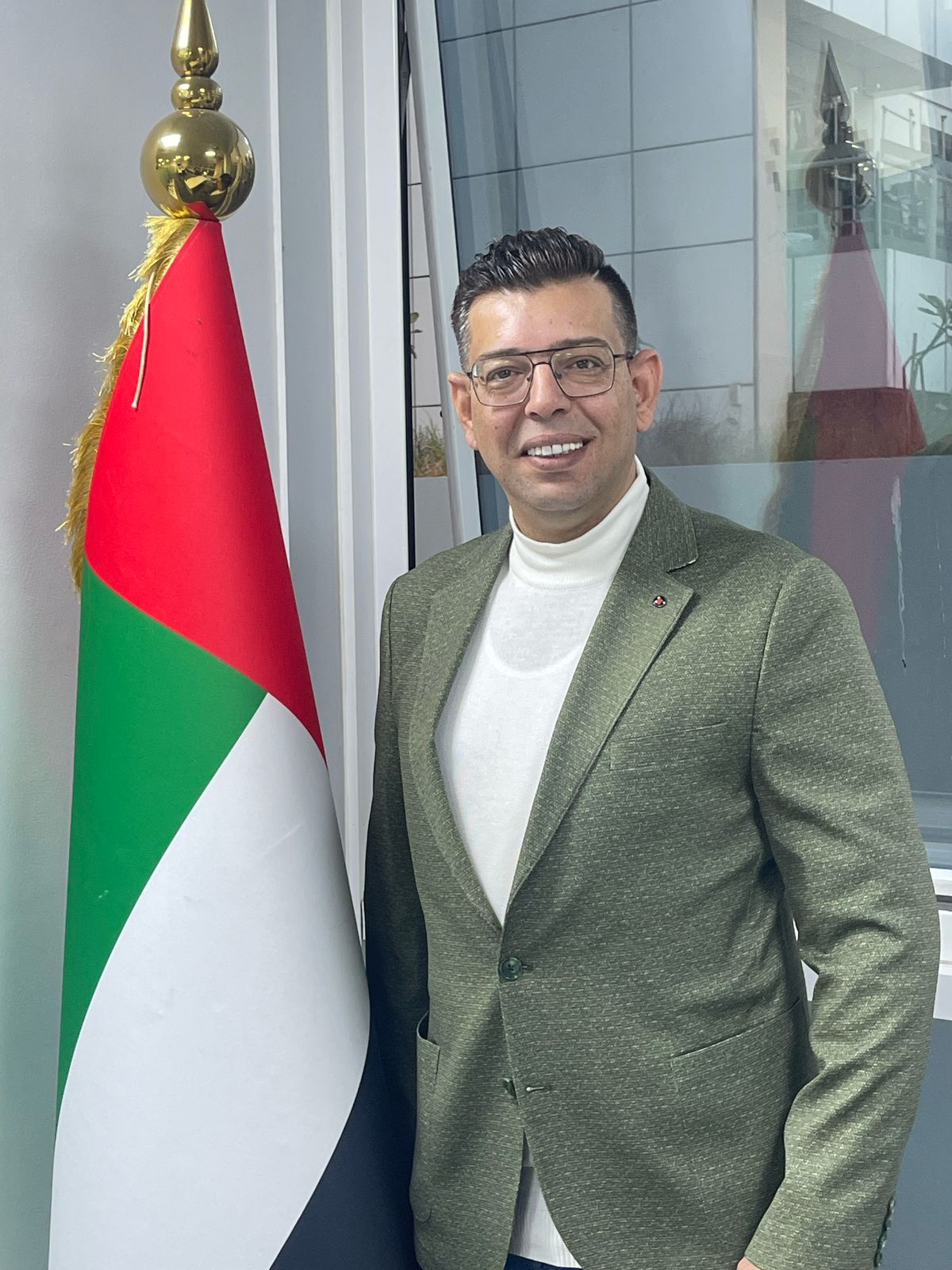 صورة حول : الإمارات.. نبض الإنسانية حين يخذل العالم الضمير الإمارات.. نبض الإنسانية حين يخذل العالم الضمير