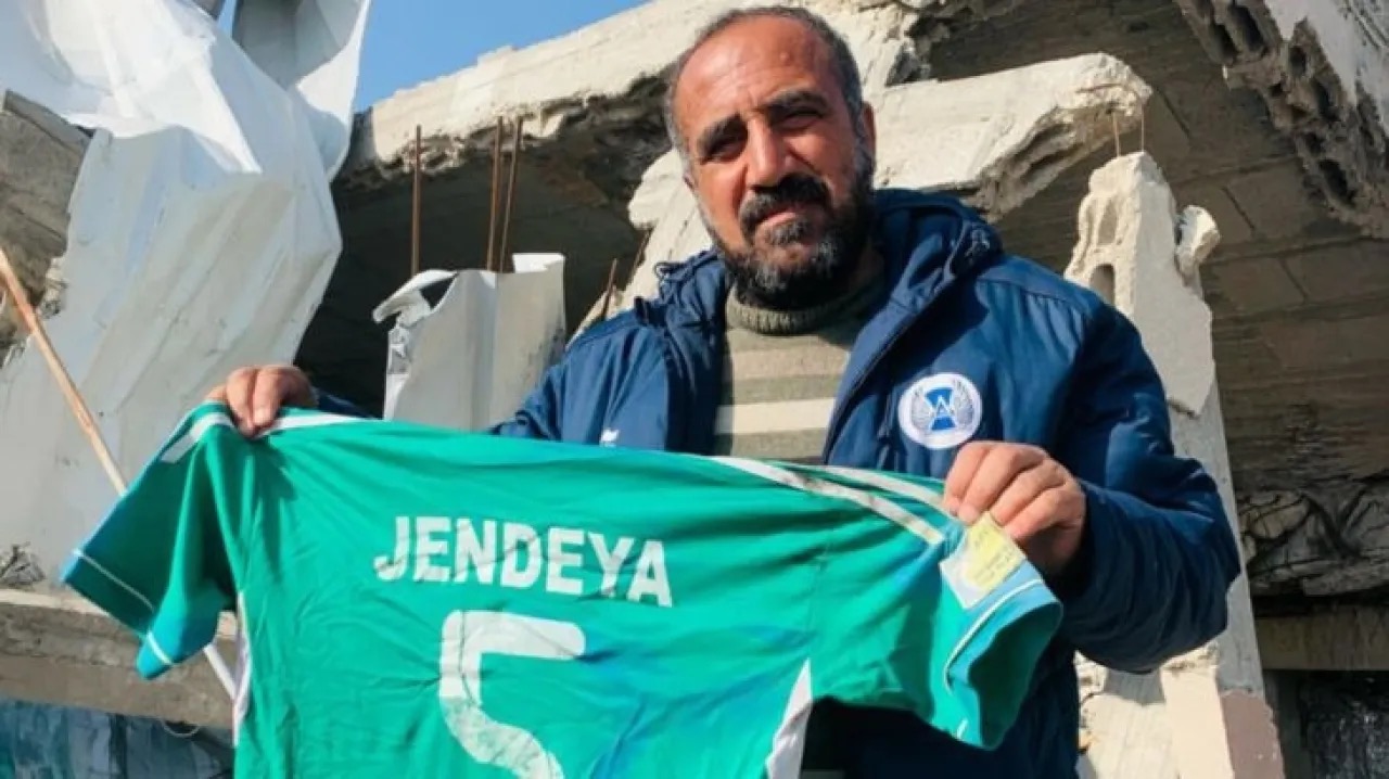 صورة حول : قائد منتخب فلسطين ولاعب الحسين إربد السابق يكشف تفاصيل معاناته وسط مجاعة غزة قائد منتخب فلسطين ولاعب الحسين إربد السابق يكشف تفاصيل معاناته وسط مجاعة غزة