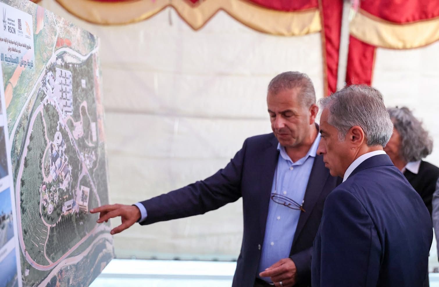 عاجل | جعفر حسّان يضع حجر الأساس لمشروع قرية جرش السياحية