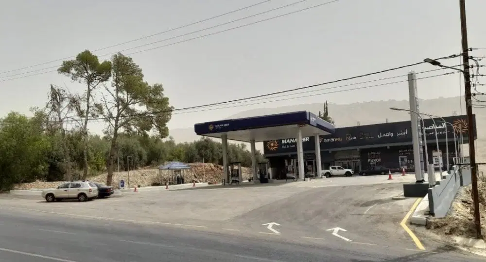 المناصير تفتتح محطة وقود جديدة في وادي شعيب بالبلقاء