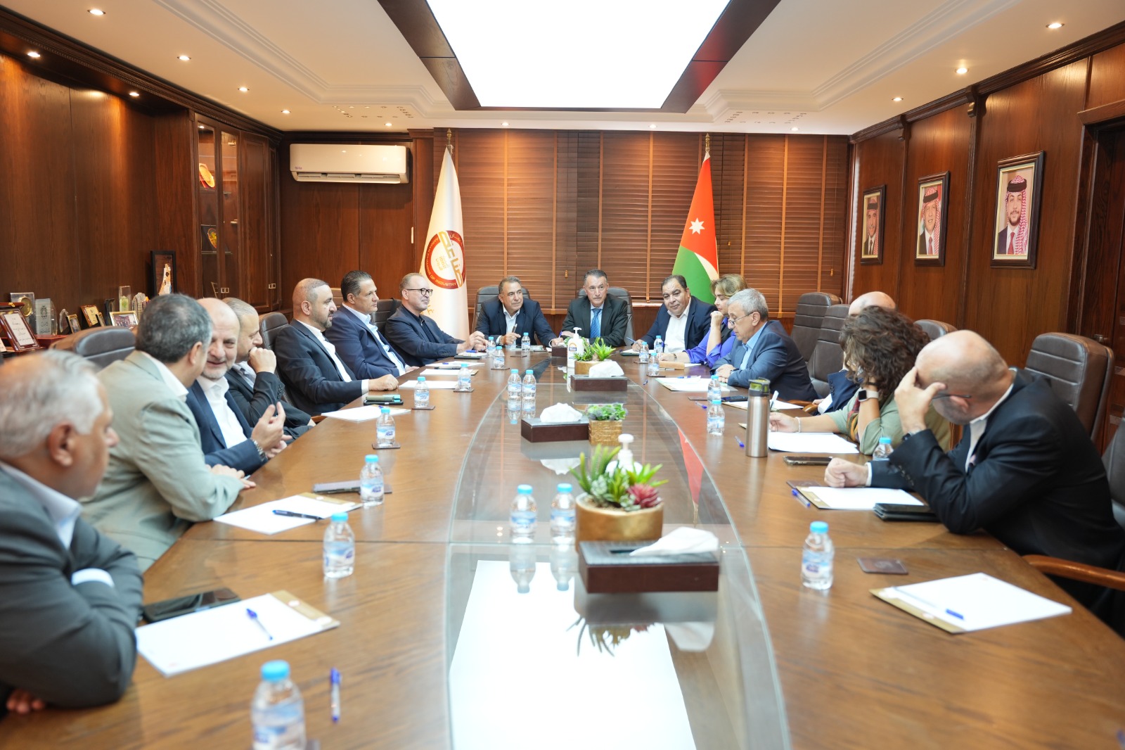 "صناعة عمان" تعقد جلسة حول التحكيم المؤسسي