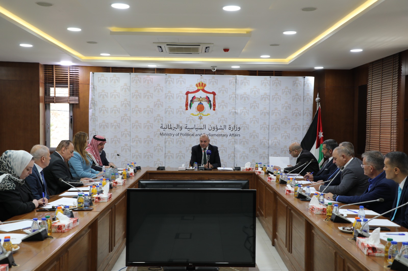 إضاءات على اجتماع وزارة الشؤون السياسية والبرلمانية