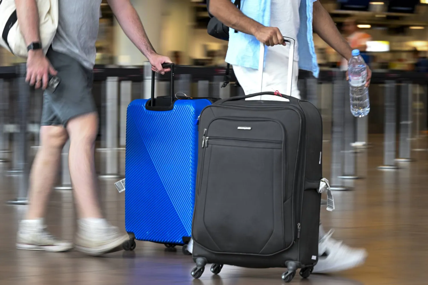 صورة حول : العثور على طفلة داخل حقيبة سفر في نيوزيلندا العثور على طفلة داخل حقيبة سفر في نيوزيلندا