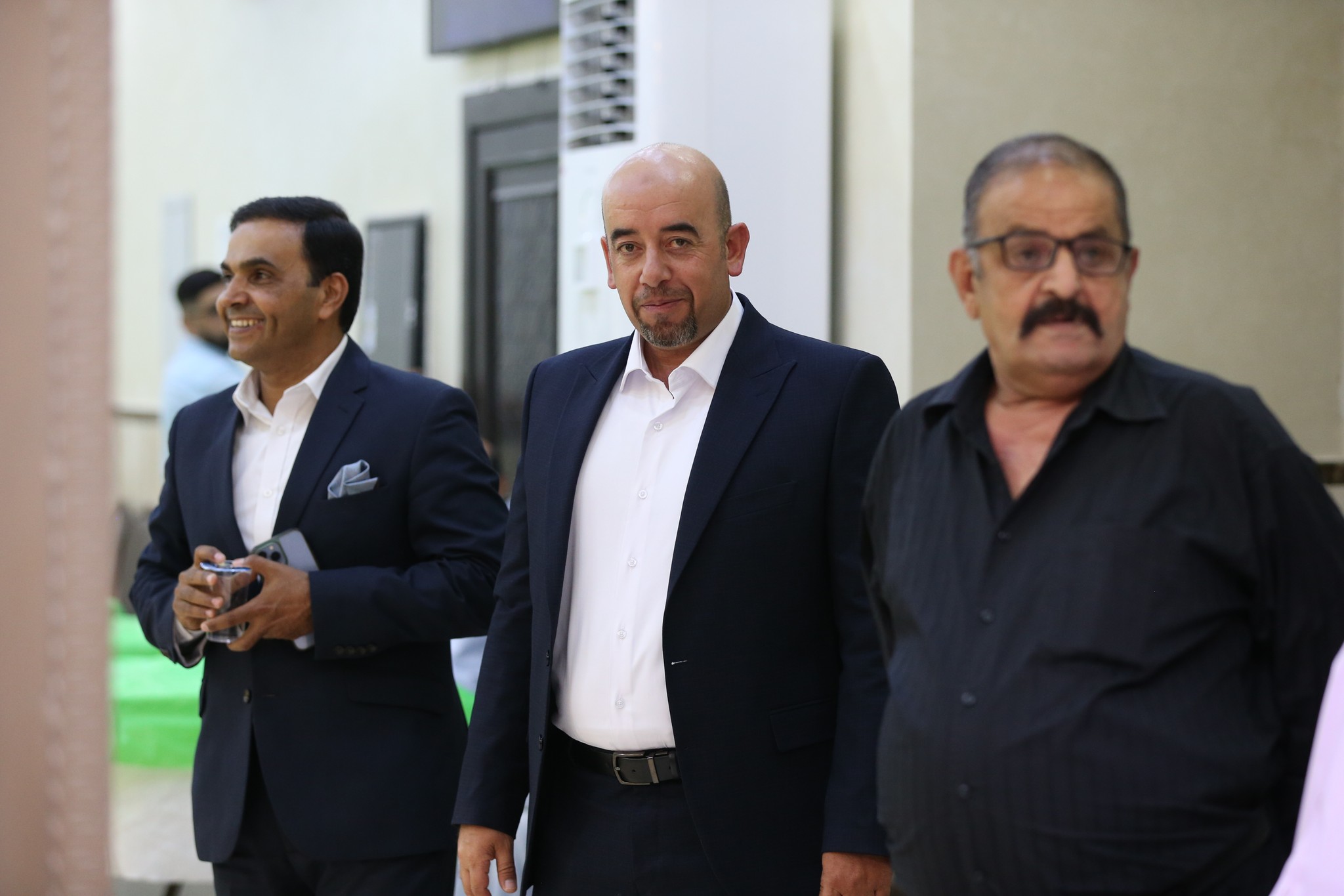 بالصور .. أبناء المرحوم الحاج صالح الهنداوي يحتفلون بزفاف شقيقهم سعد