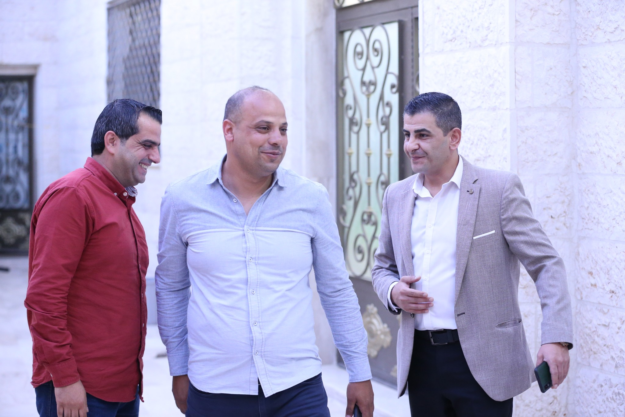 بالصور .. أبناء المرحوم الحاج صالح الهنداوي يحتفلون بزفاف شقيقهم سعد