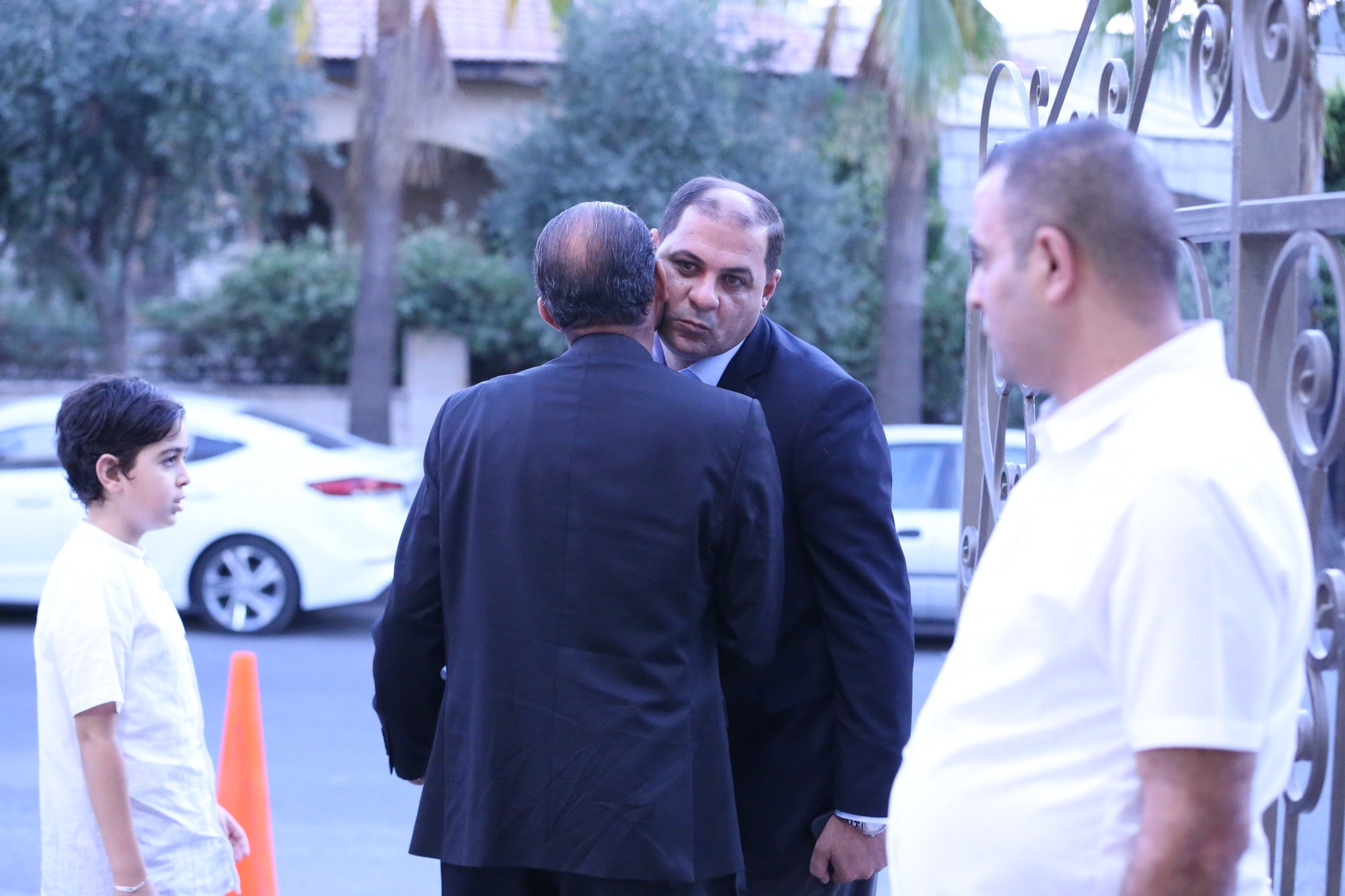 بالصور .. أبناء المرحوم الحاج صالح الهنداوي يحتفلون بزفاف شقيقهم سعد