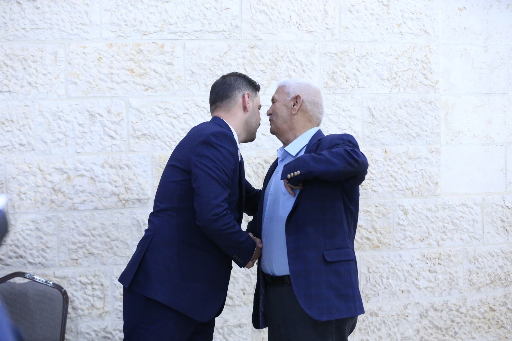 بالصور .. أبناء المرحوم الحاج صالح الهنداوي يحتفلون بزفاف شقيقهم سعد