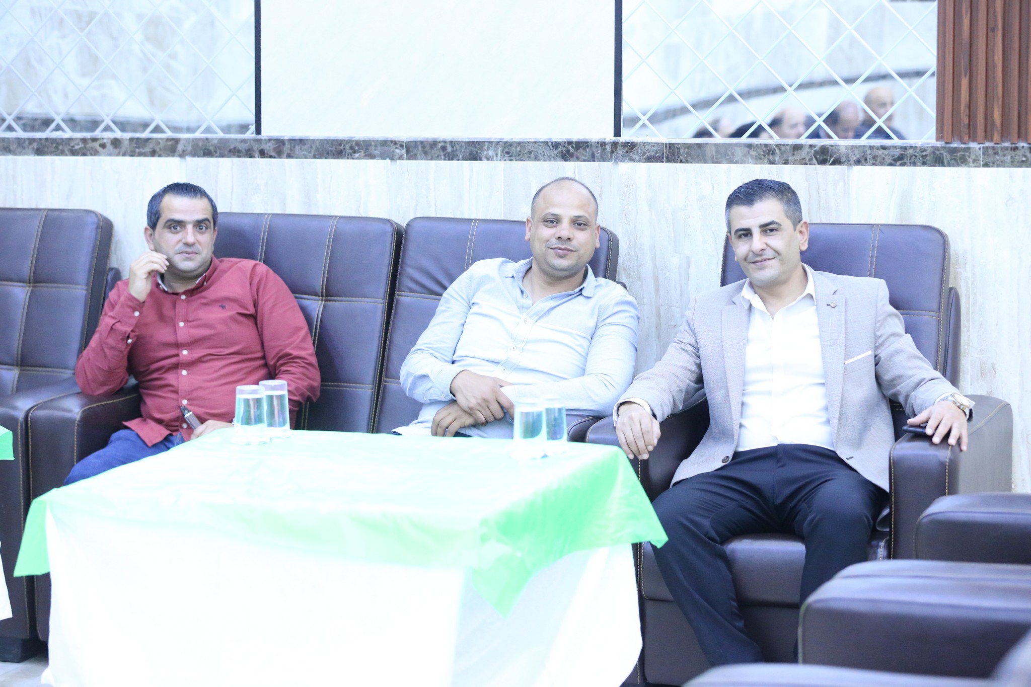 بالصور .. أبناء المرحوم الحاج صالح الهنداوي يحتفلون بزفاف شقيقهم سعد