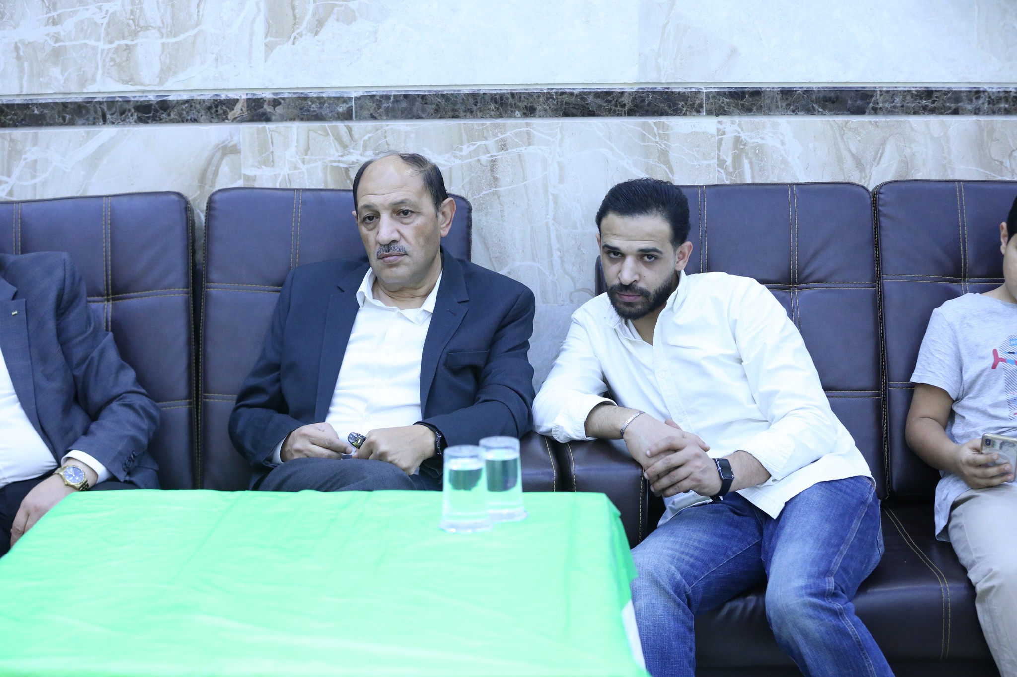 بالصور .. أبناء المرحوم الحاج صالح الهنداوي يحتفلون بزفاف شقيقهم سعد