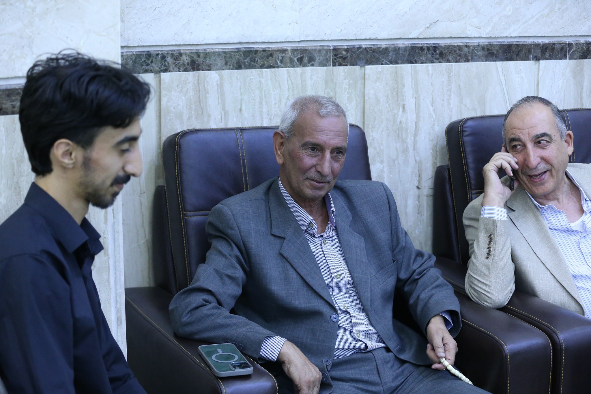 بالصور .. أبناء المرحوم الحاج صالح الهنداوي يحتفلون بزفاف شقيقهم سعد