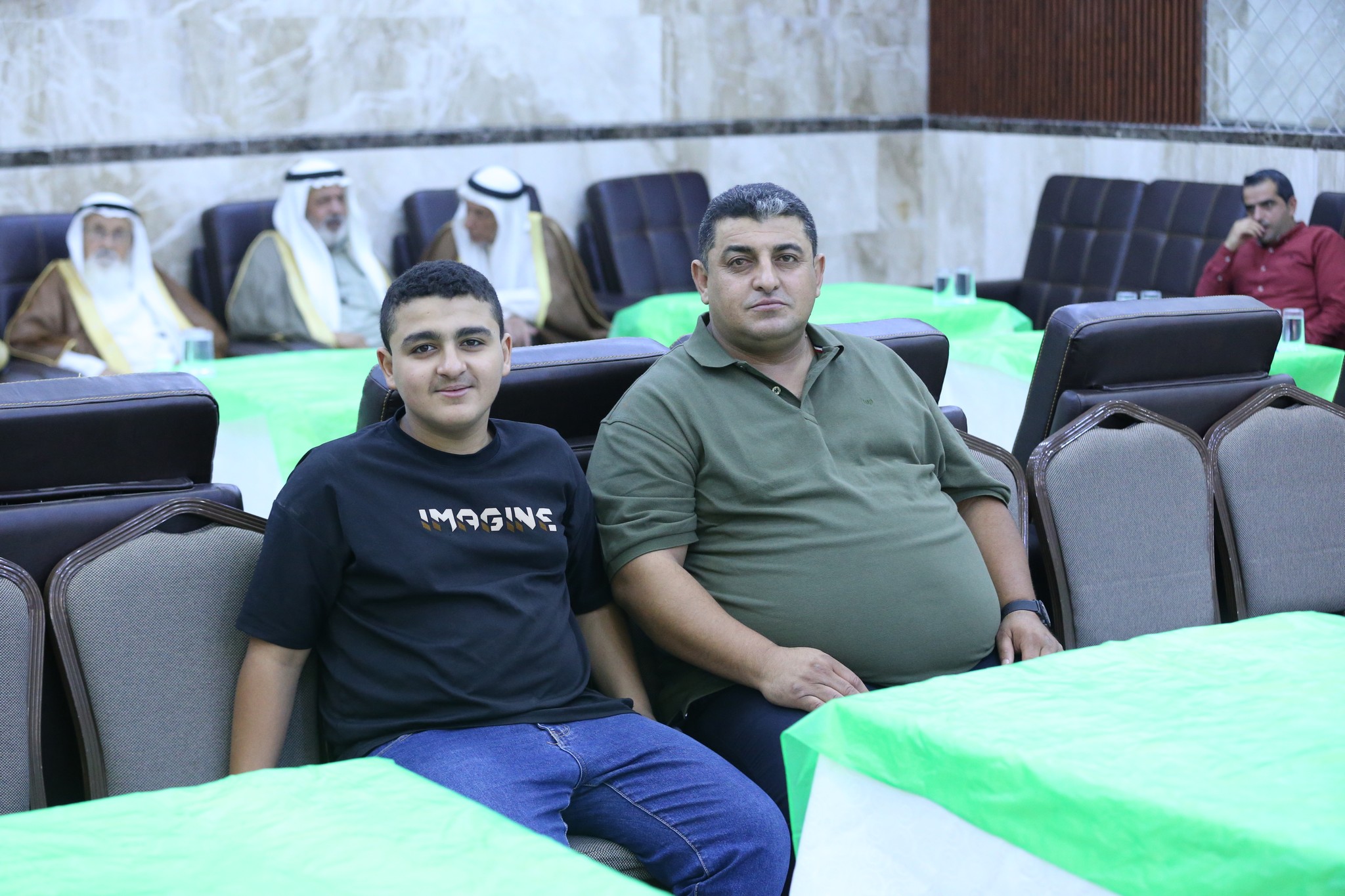 بالصور .. أبناء المرحوم الحاج صالح الهنداوي يحتفلون بزفاف شقيقهم سعد