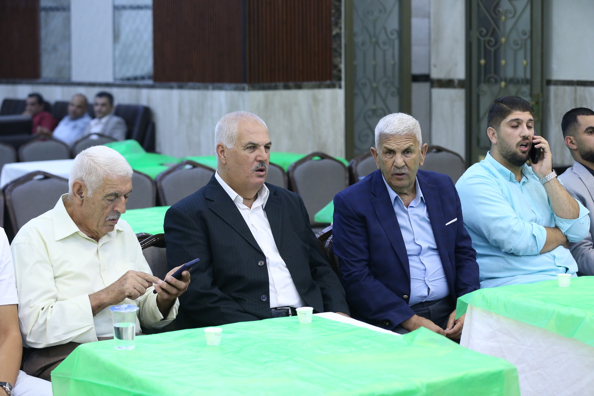 بالصور .. أبناء المرحوم الحاج صالح الهنداوي يحتفلون بزفاف شقيقهم سعد