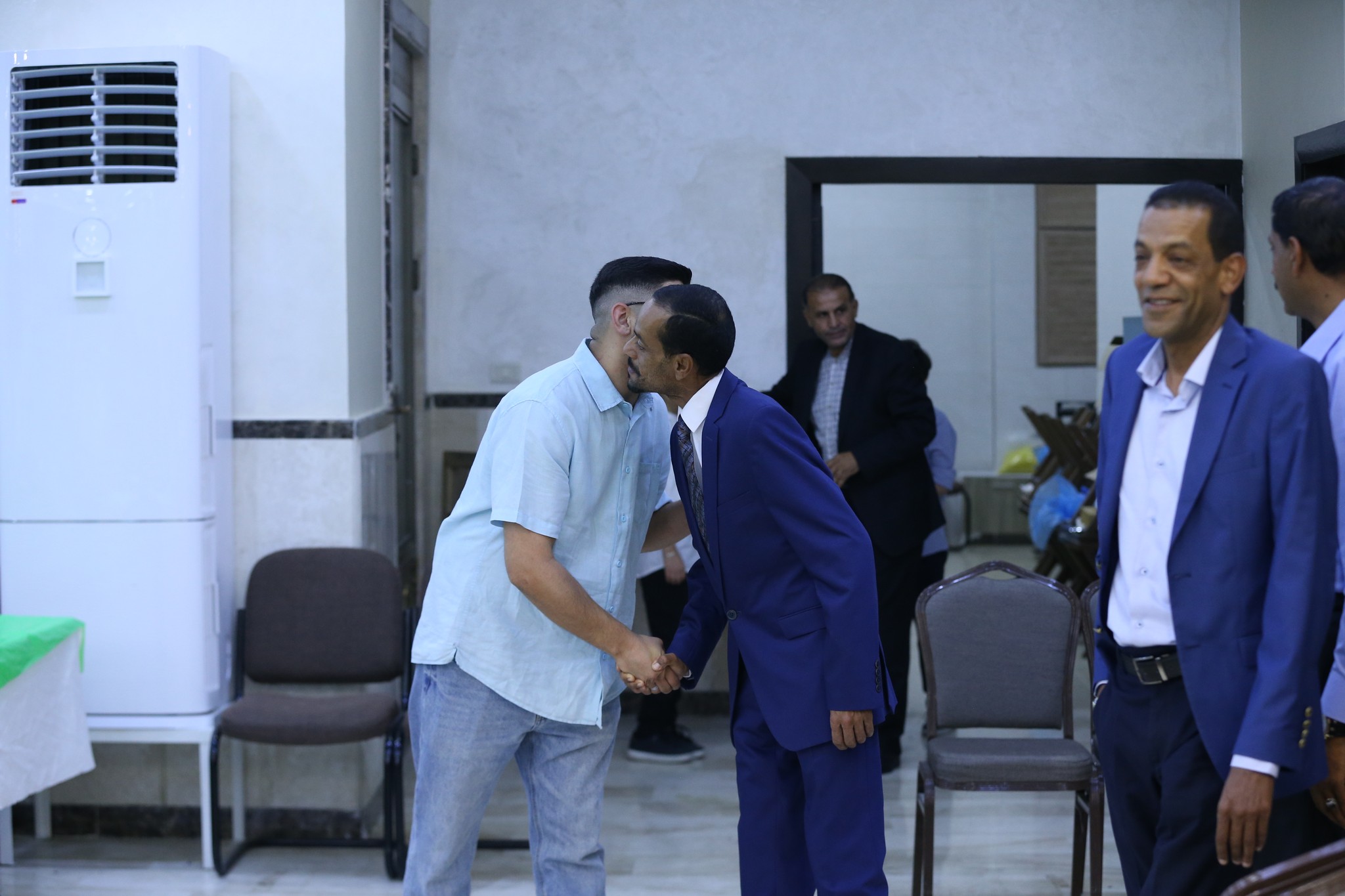 بالصور .. أبناء المرحوم الحاج صالح الهنداوي يحتفلون بزفاف شقيقهم سعد