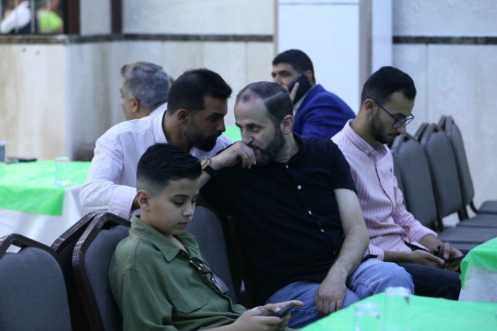 بالصور .. أبناء المرحوم الحاج صالح الهنداوي يحتفلون بزفاف شقيقهم سعد