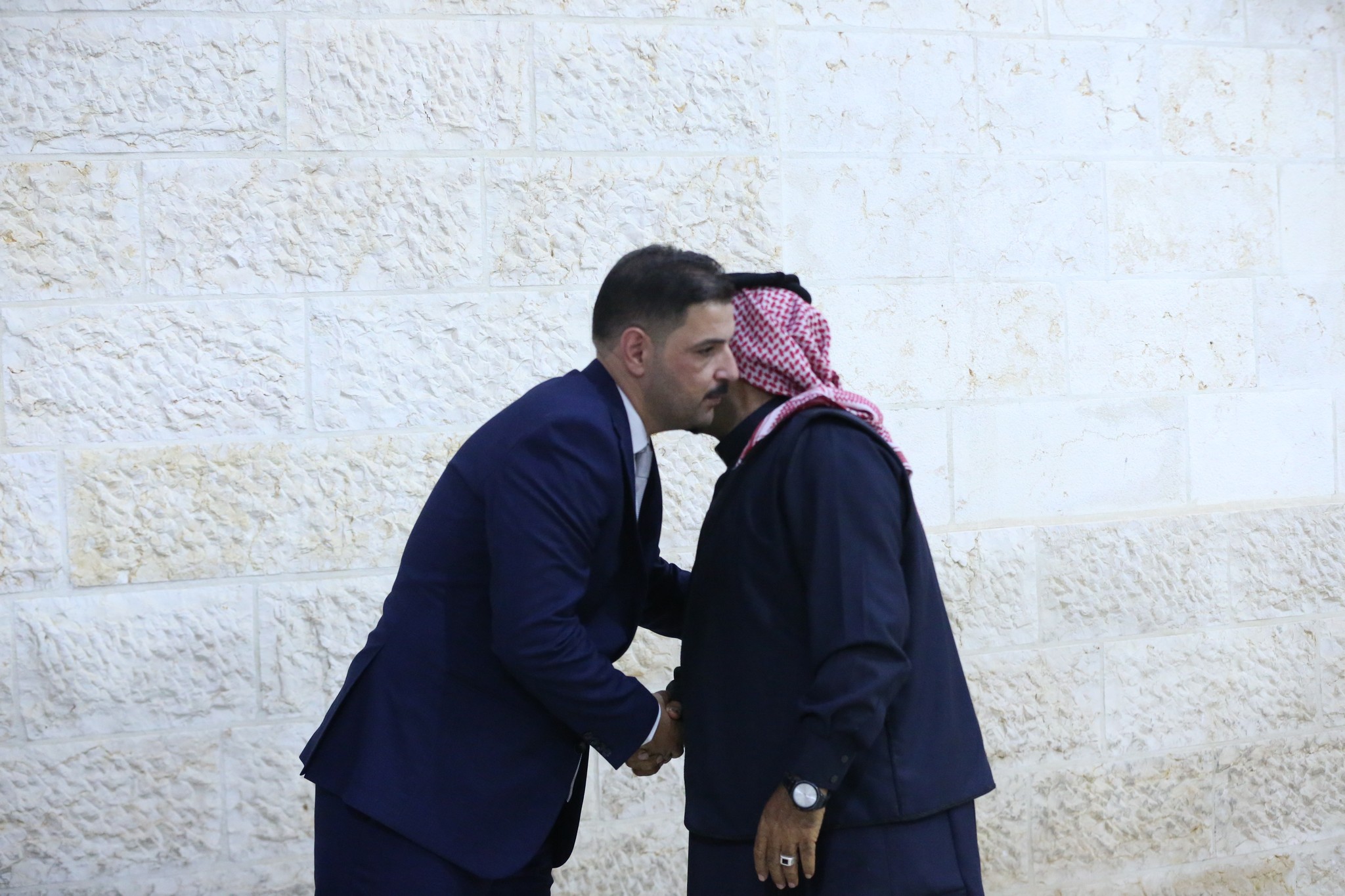 بالصور .. أبناء المرحوم الحاج صالح الهنداوي يحتفلون بزفاف شقيقهم سعد