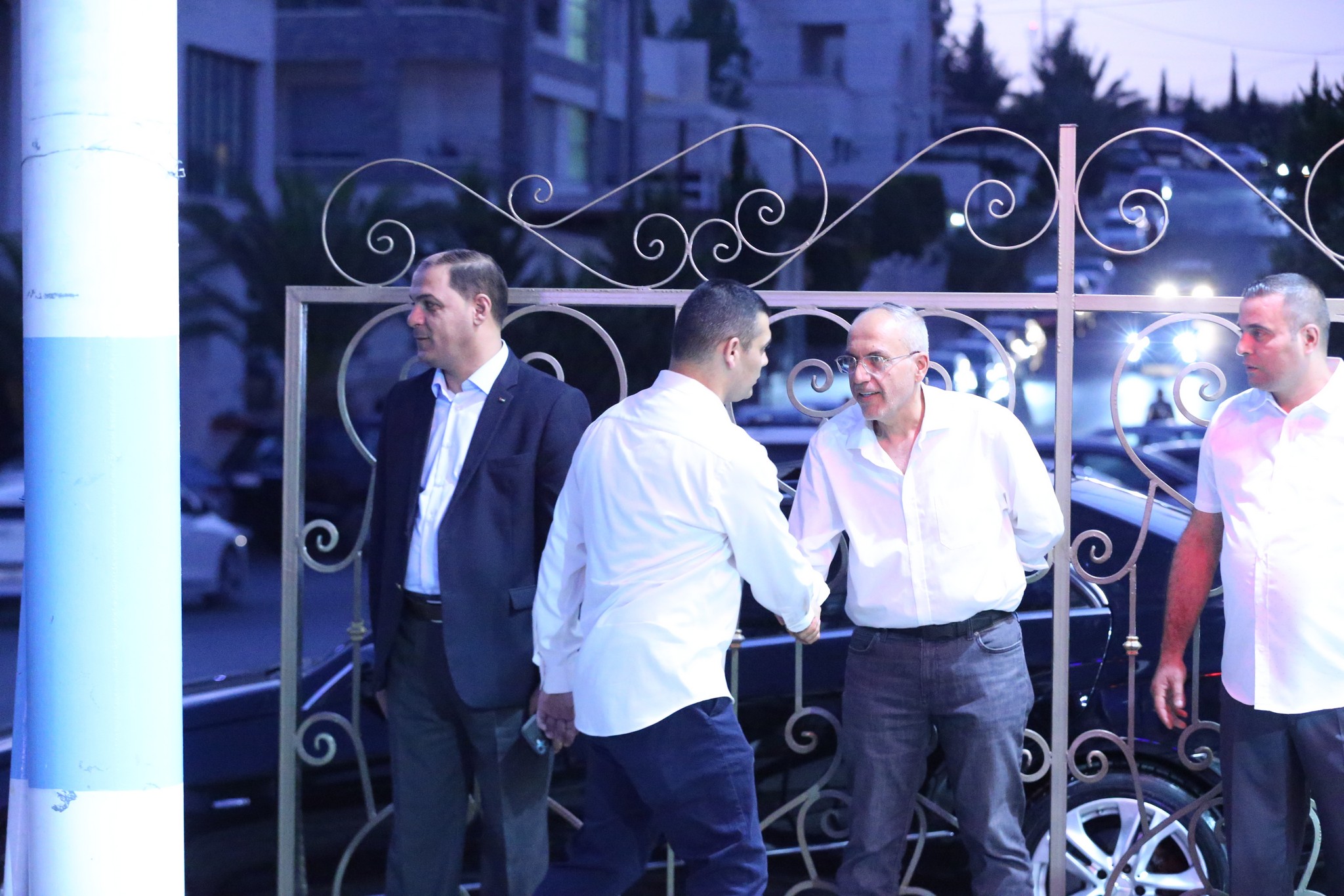 بالصور .. أبناء المرحوم الحاج صالح الهنداوي يحتفلون بزفاف شقيقهم سعد