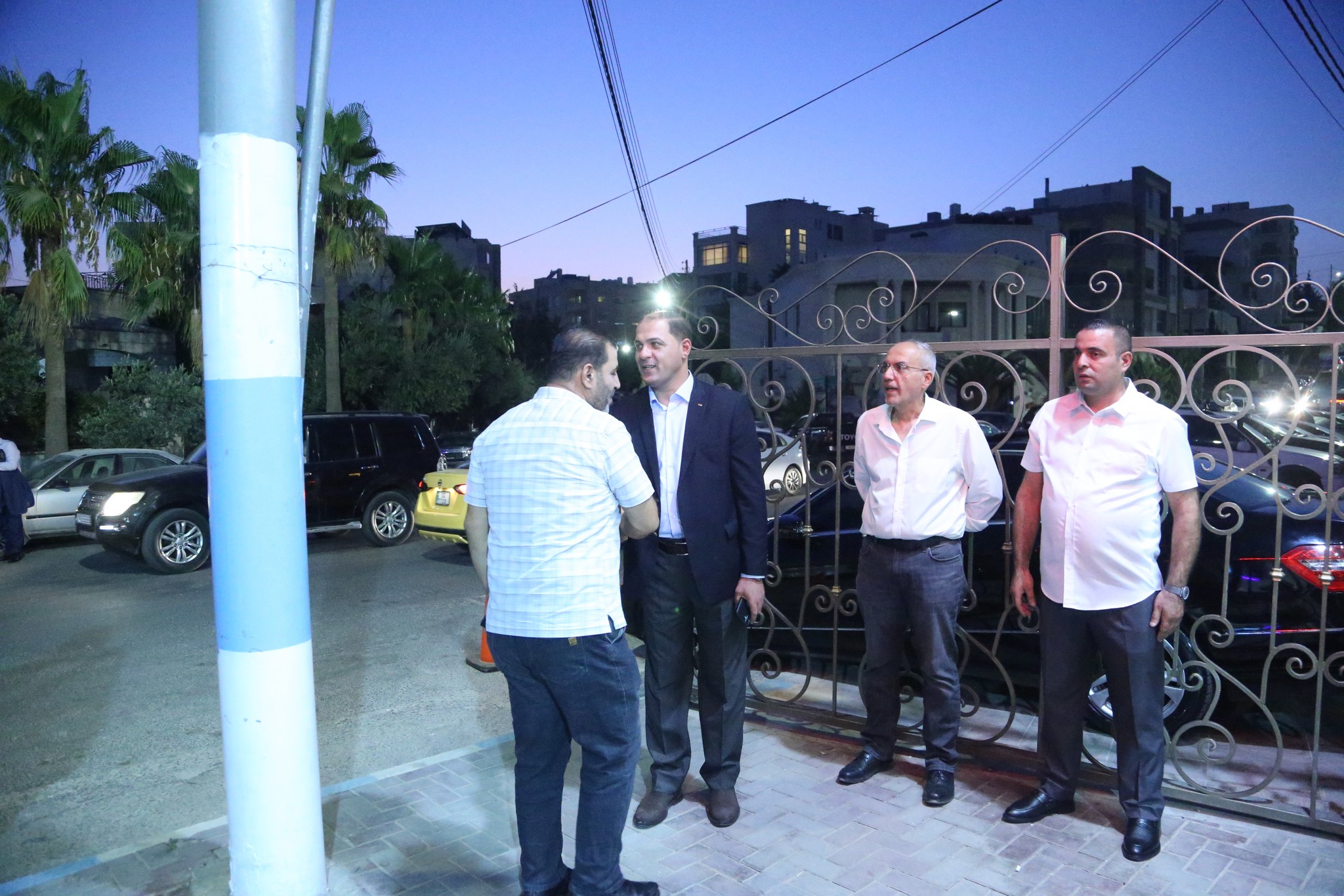 بالصور .. أبناء المرحوم الحاج صالح الهنداوي يحتفلون بزفاف شقيقهم سعد