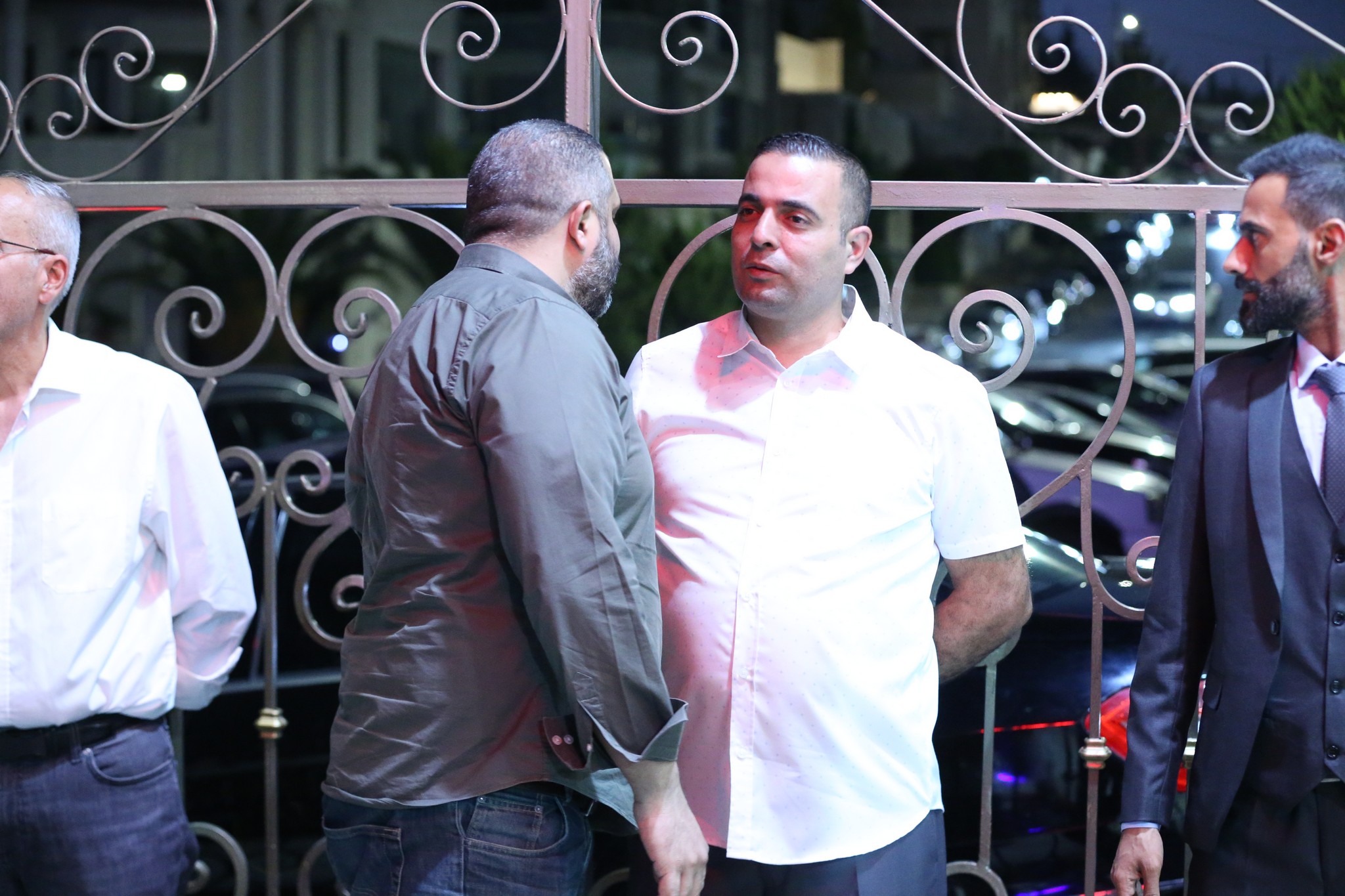 بالصور .. أبناء المرحوم الحاج صالح الهنداوي يحتفلون بزفاف شقيقهم سعد