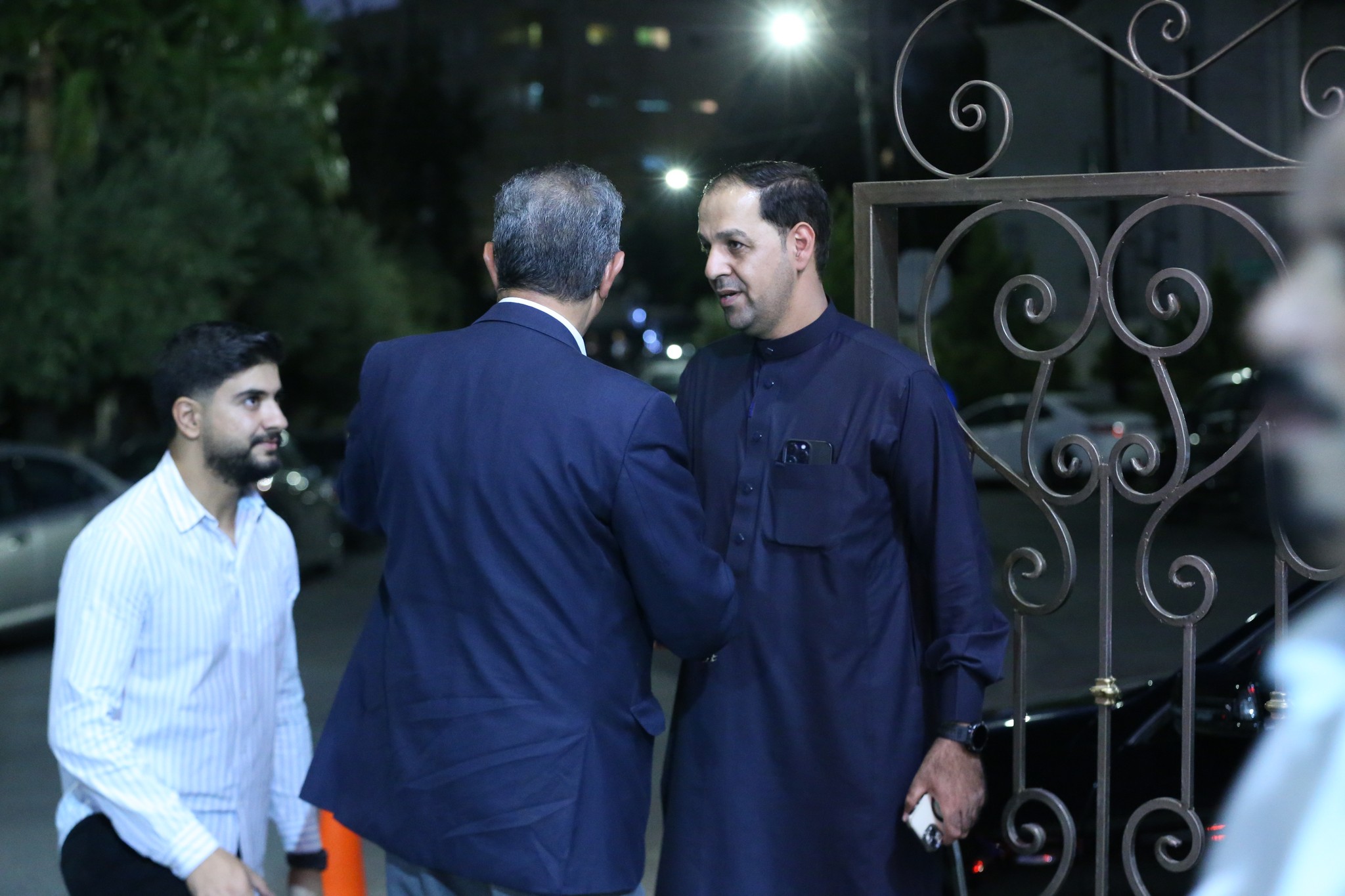 بالصور .. أبناء المرحوم الحاج صالح الهنداوي يحتفلون بزفاف شقيقهم سعد