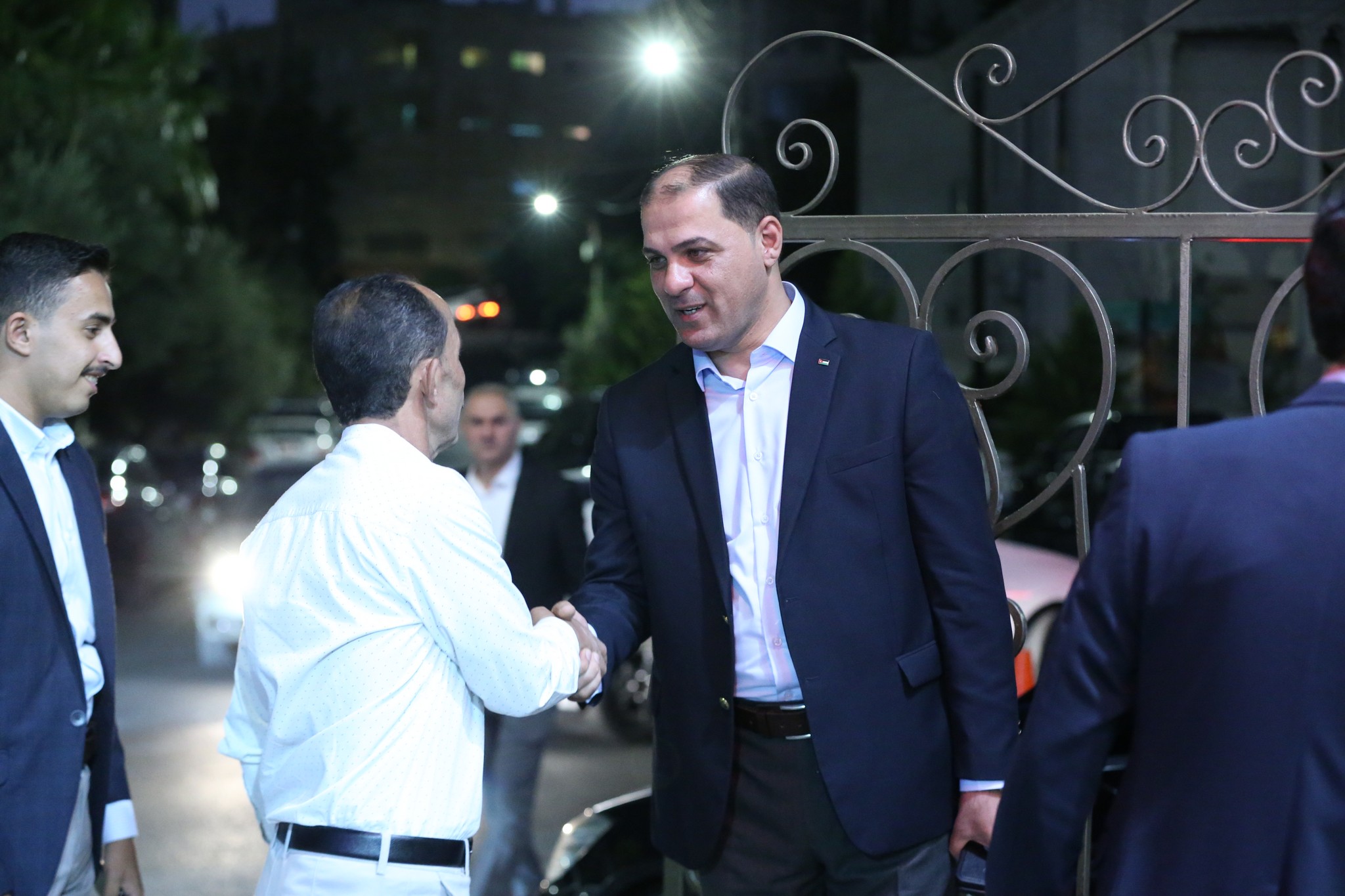 بالصور .. أبناء المرحوم الحاج صالح الهنداوي يحتفلون بزفاف شقيقهم سعد